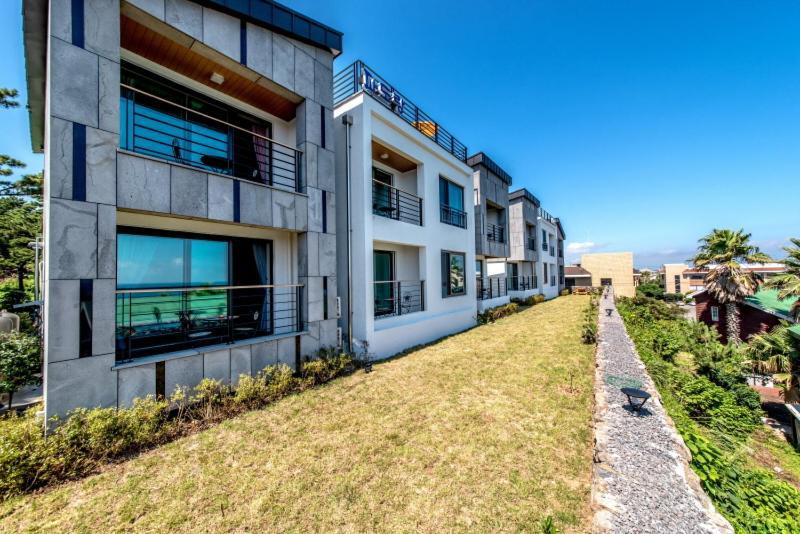 Sea And Wave Guest House Seogwipo Exterior foto