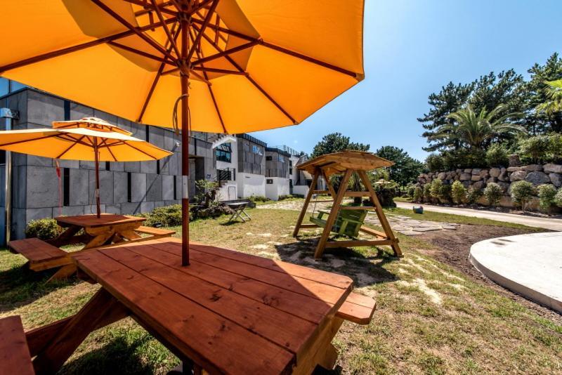 Sea And Wave Guest House Seogwipo Exterior foto