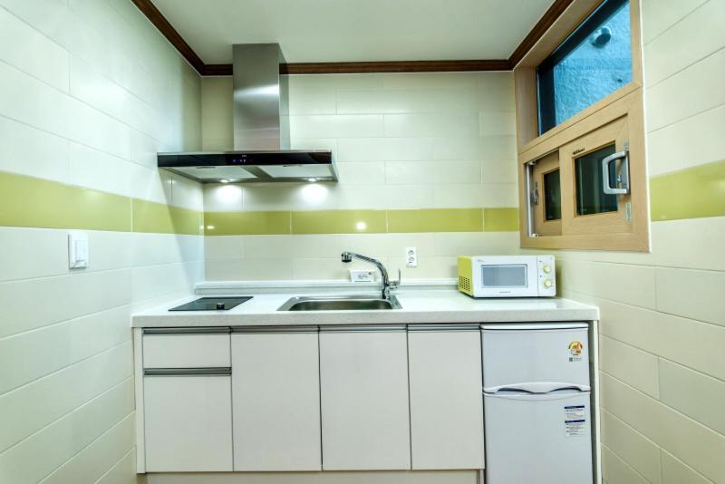 Sea And Wave Guest House Seogwipo Exterior foto
